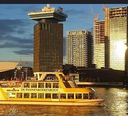 Couette-café Charming With Free Parking *