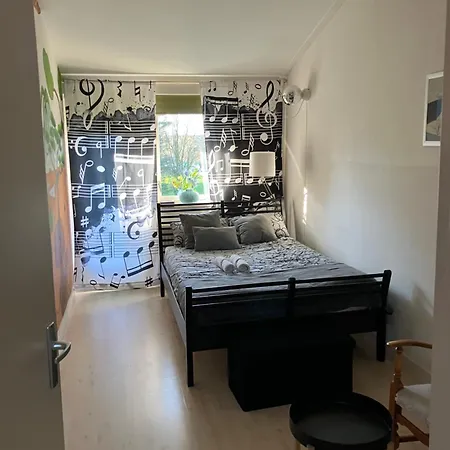 Charming With Free Parking Bed & Breakfast Amsterdam