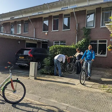 Panzió Charming With Free Parking *